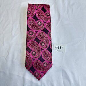 Q brand necktie